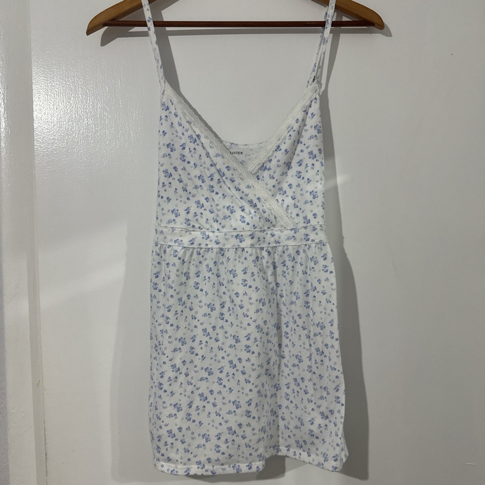 Viral Y2K inspired Hollister White and Blue Floral Baby doll shirt